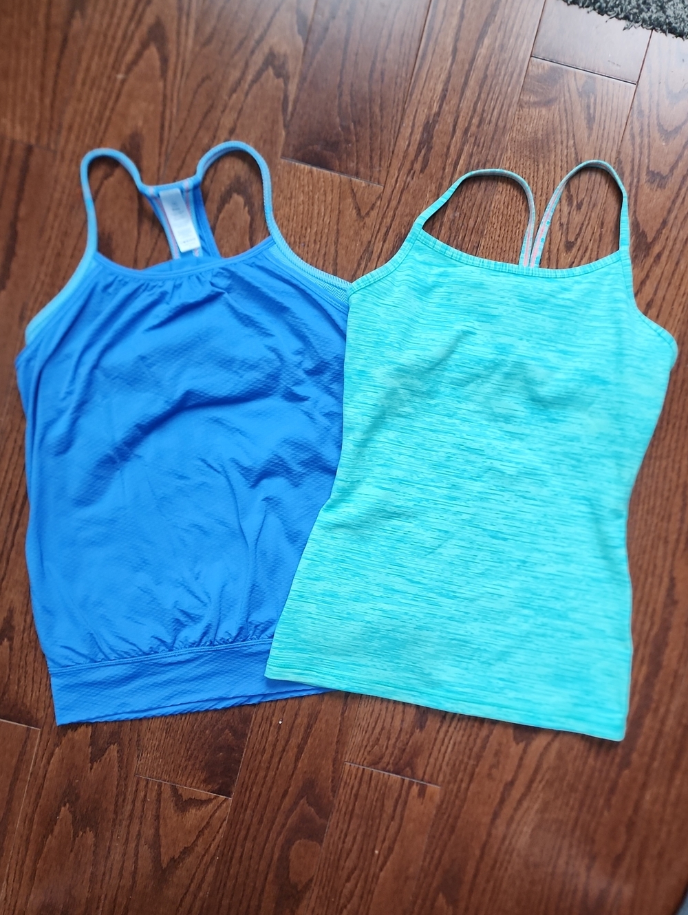 GIRLS IVIVVA TANK TOPS SIZE 14